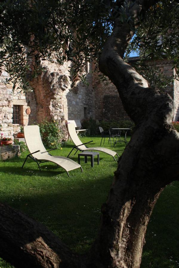 Il Turrione Daire Assisi Dış mekan fotoğraf