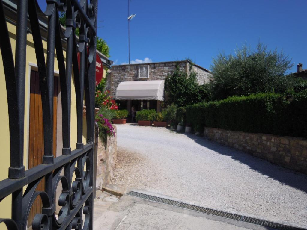 Il Turrione Daire Assisi Dış mekan fotoğraf