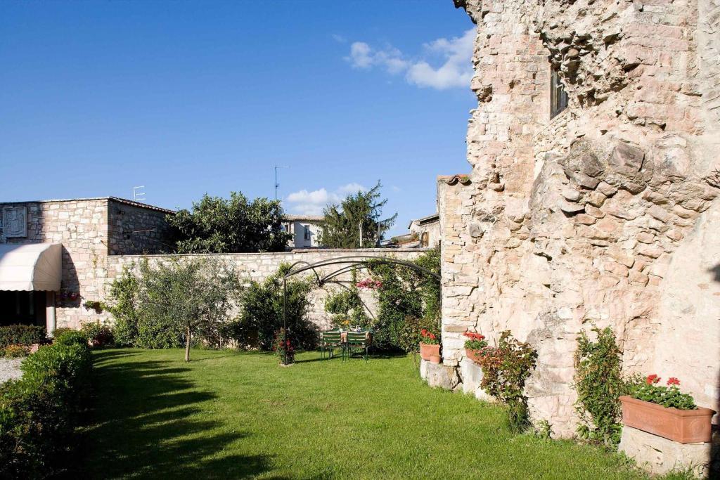 Il Turrione Daire Assisi Dış mekan fotoğraf