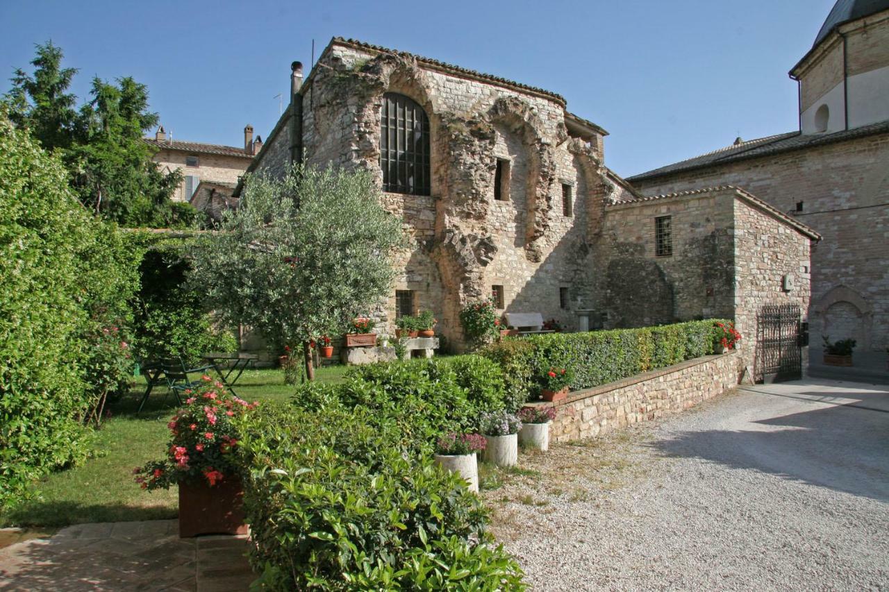 Il Turrione Daire Assisi Dış mekan fotoğraf